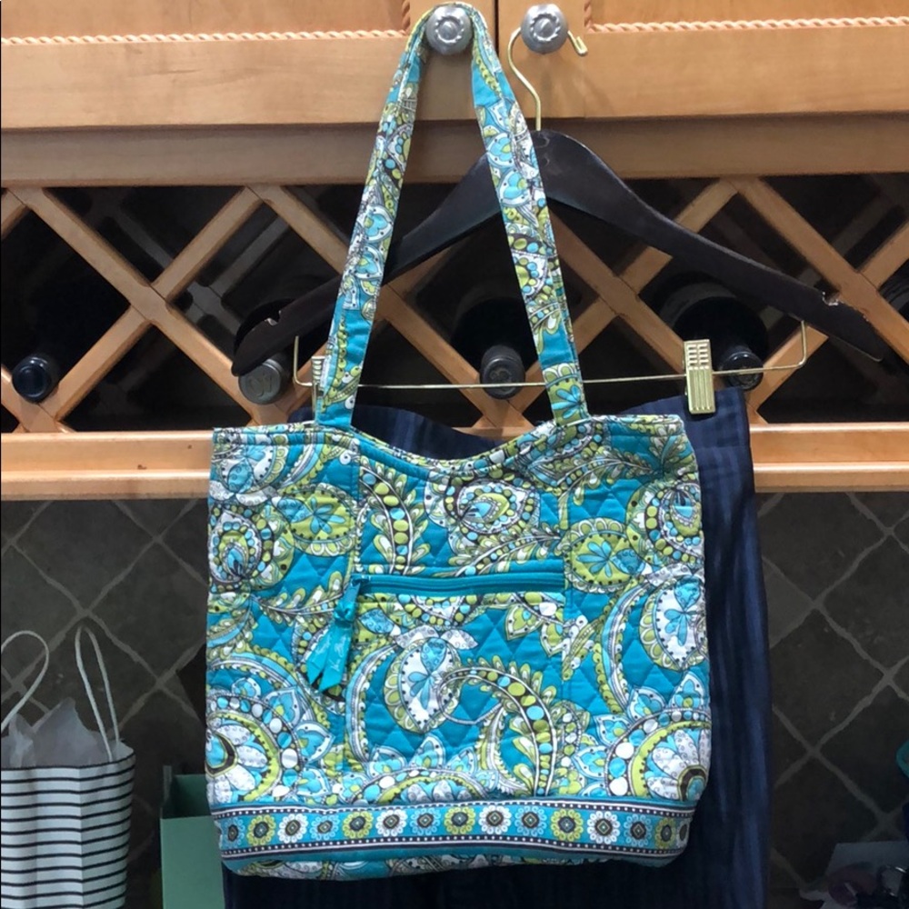 Vera Bradley Bucket Tote - like New!